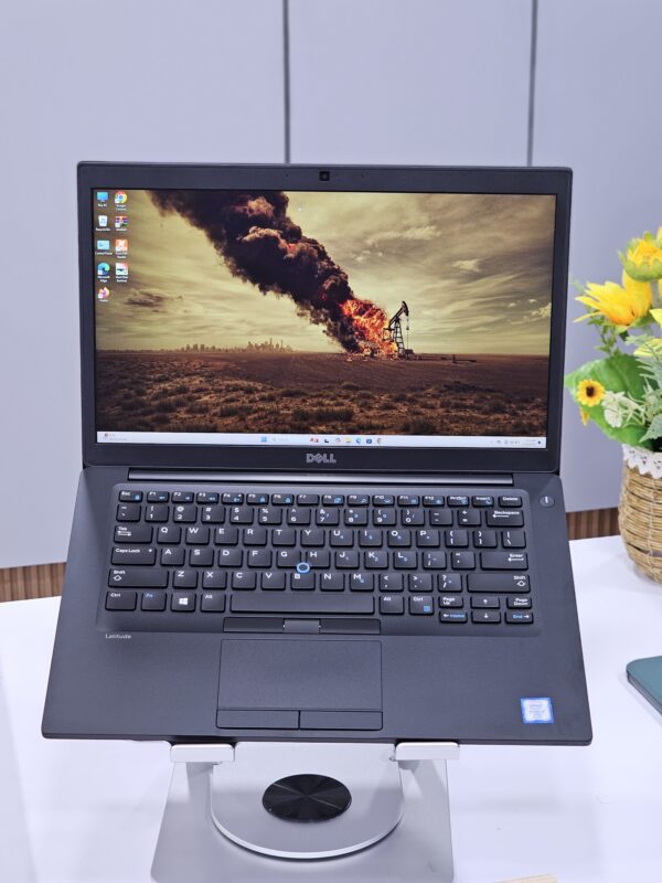 Dell Latitude 7490 Business Ultrabook  Premium Import | Slim & Lightweight Design
