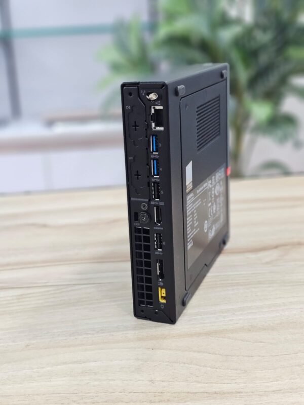 Lenovo ThinkCentre Tiny i5-8400 8GB 256GB SSD