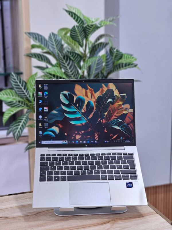 HP EliteBook 830 G9 i5-1245U 16GB 256GB SSD 13.3-inch Touch